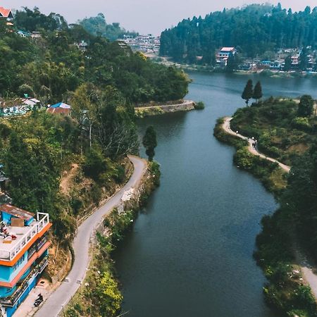Pradhan Homestay Mirik - Homestay Beside Mirik Lake Exterior photo