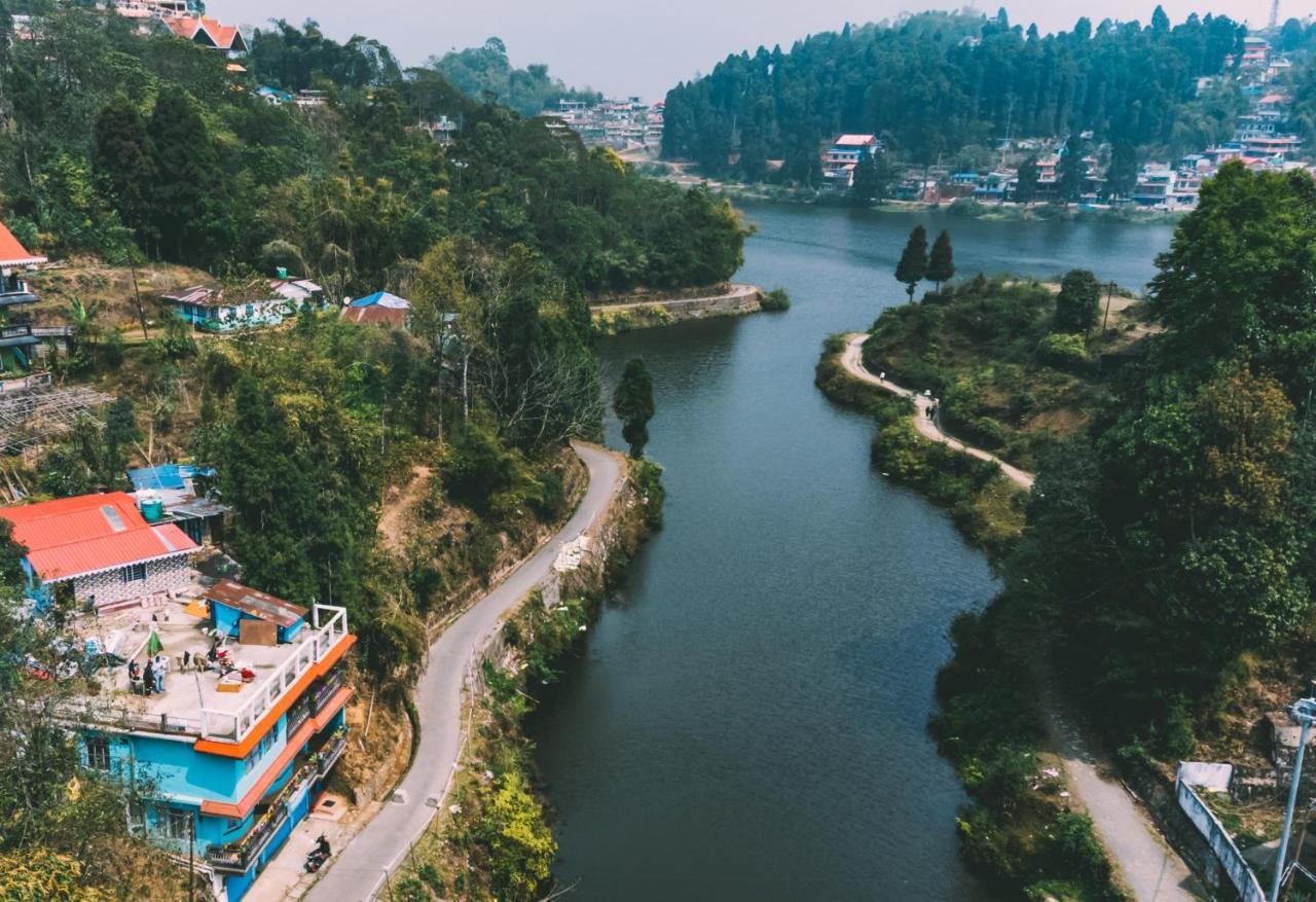 Pradhan Homestay Mirik - Homestay Beside Mirik Lake Exterior photo